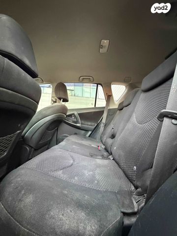 טויוטה RAV4