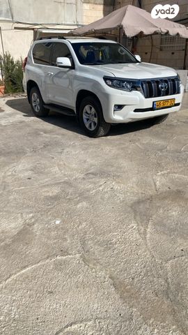 טויוטה לנד קרוזר