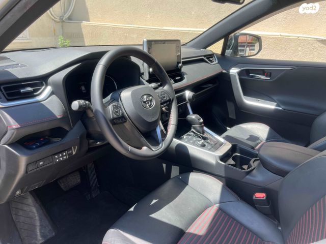 טויוטה RAV4