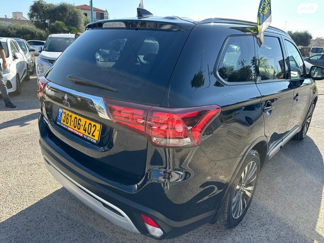 מיצובישי אאוטלנדר