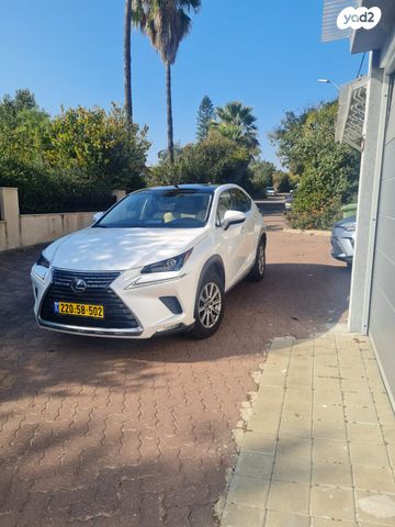 מודעת רכב לקסוס NX