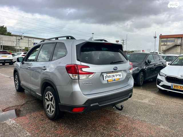 סובארו פורסטר