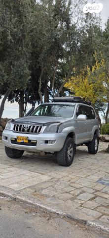 טויוטה לנד קרוזר