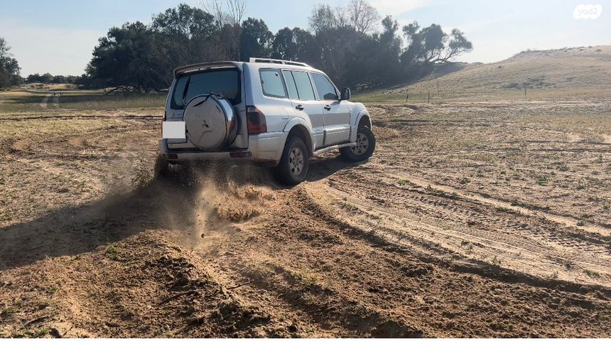 מודעת רכב מיצובישי פג'רו
