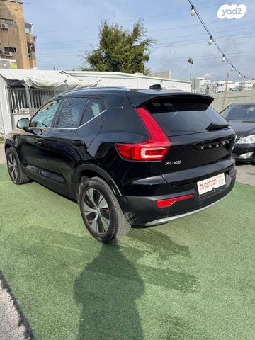 מודעת רכב וולוו XC40 2