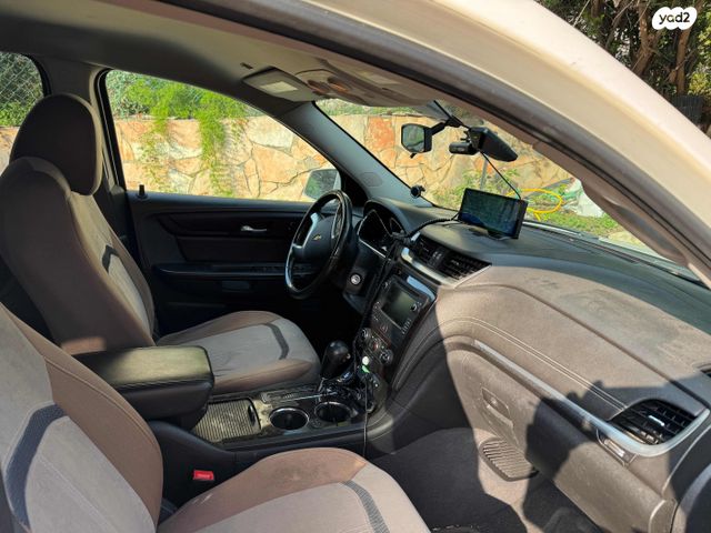 שברולט טראוורס