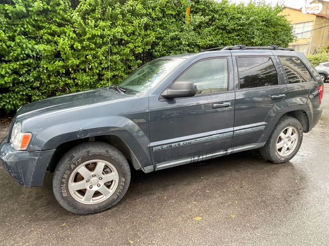 מודעת רכב ג'יפ גרנד צ'ירוקי