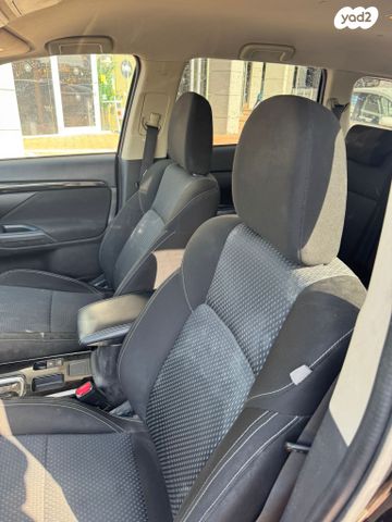 מיצובישי אאוטלנדר