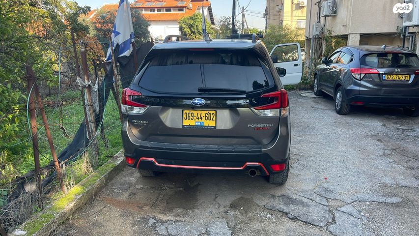 סובארו פורסטר