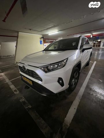 מודעת רכב טויוטה RAV4