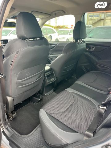 סובארו פורסטר