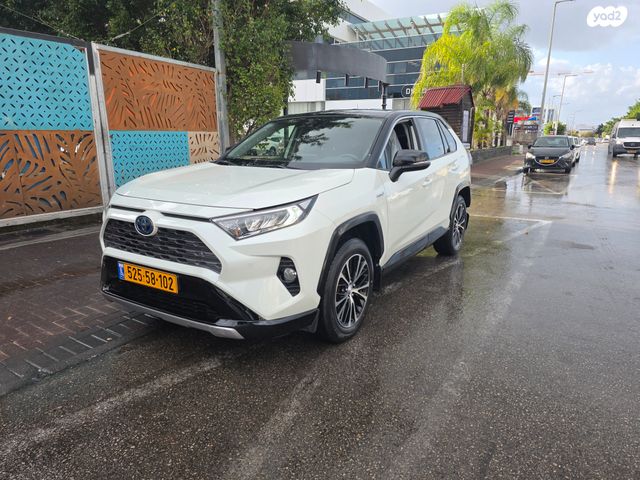 מודעת רכב טויוטה RAV4