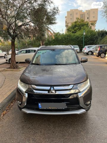 מיצובישי אאוטלנדר