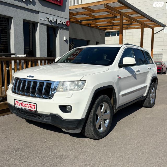 מודעת רכב ג'יפ גרנד צ'ירוקי