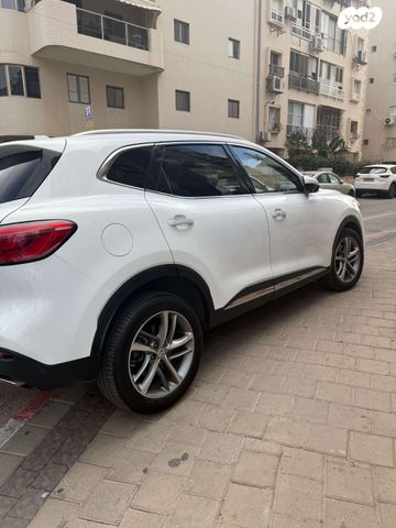 מודעת רכב אם ג'י EHS PHEV