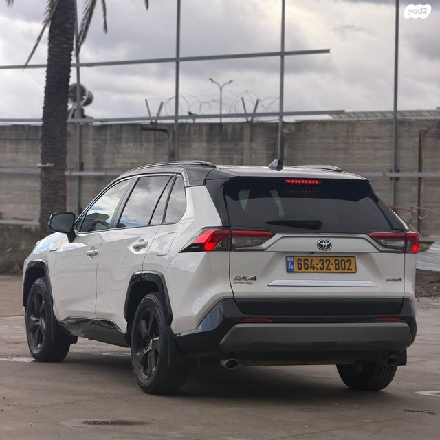 מודעת רכב טויוטה RAV4 1