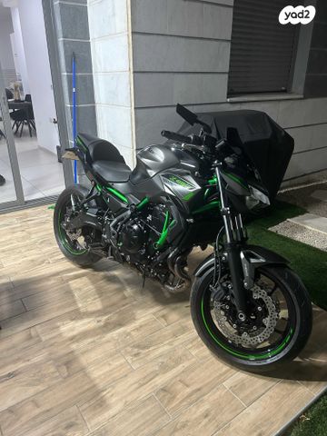 קאוואסאקי Z650