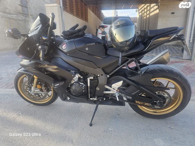 מודעת רכב הונדה CBR1000RR
