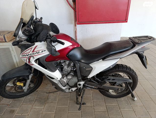 הונדה טרנסאלפ 700