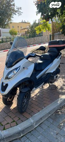 מודעת רכב פיאג'ו MP3 300