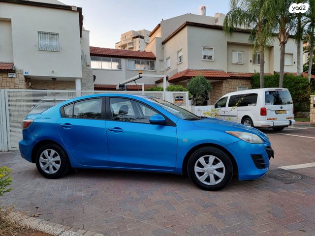 מודעת רכב מאזדה 3