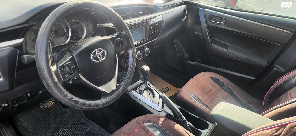 טויוטה קורולה