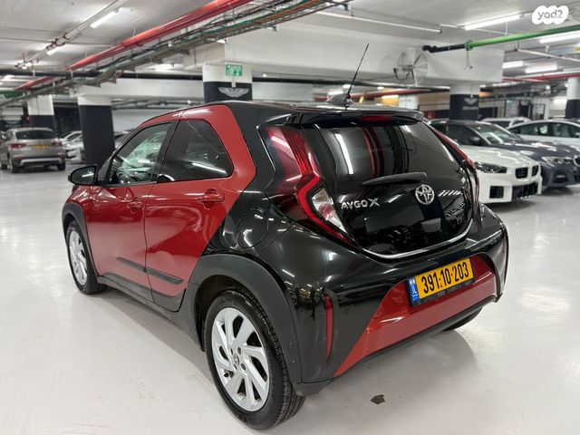 טויוטה אייגו X