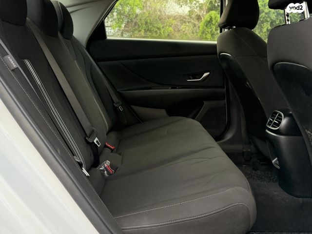 יונדאי אלנטרה