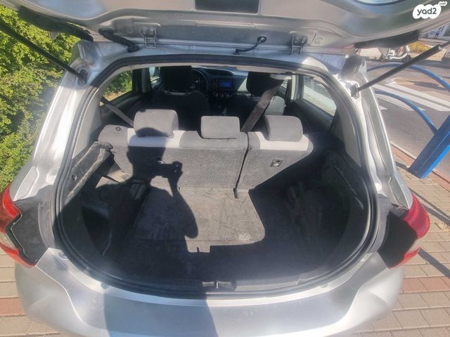 טויוטה יאריס