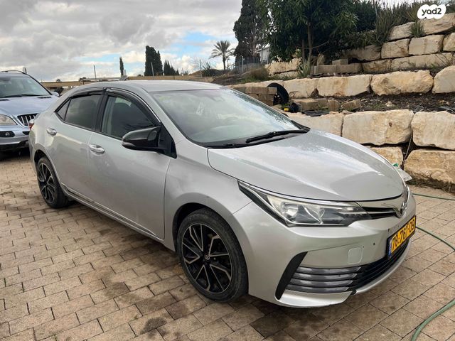 מודעת רכב טויוטה קורולה