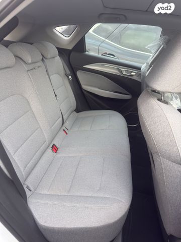 ג׳ילי Geometry C