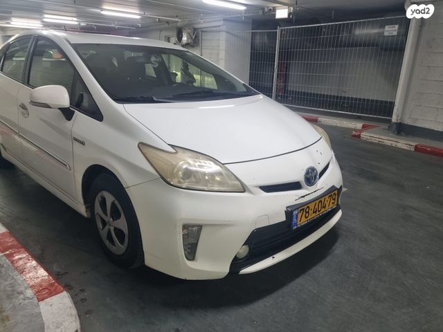 טויוטה פריוס