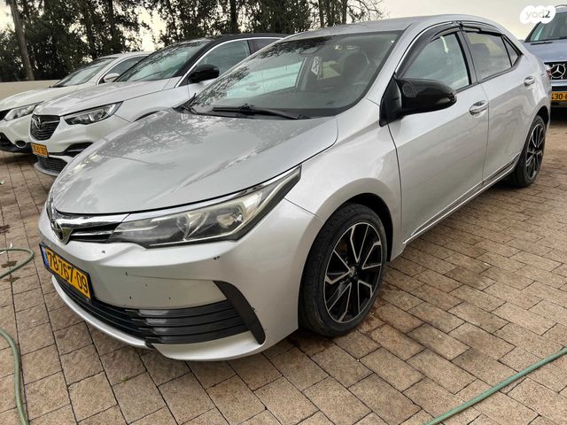 טויוטה קורולה