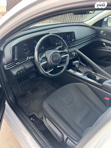 יונדאי אלנטרה