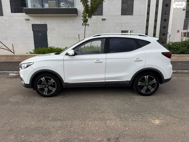 מודעת רכב אם ג'י ZS