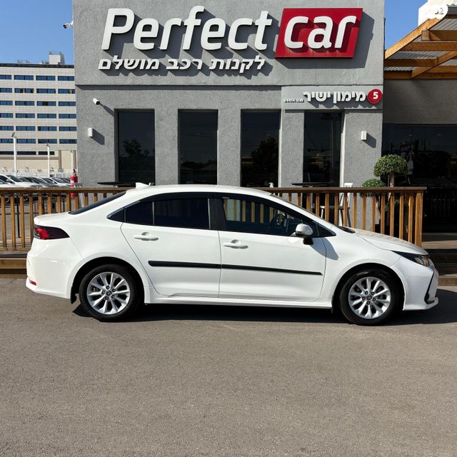 טויוטה קורולה