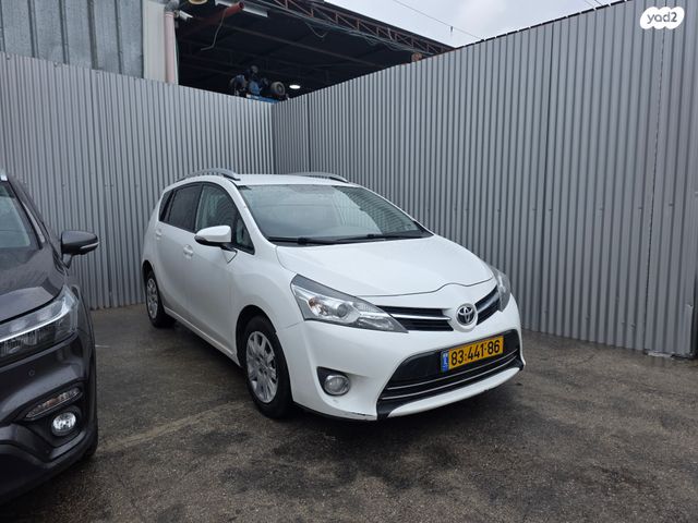 מודעת רכב טויוטה ורסו