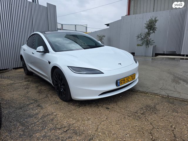 טסלה מודל 3