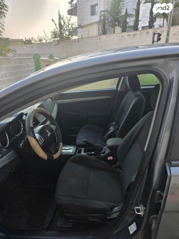 מיצובישי לנסר