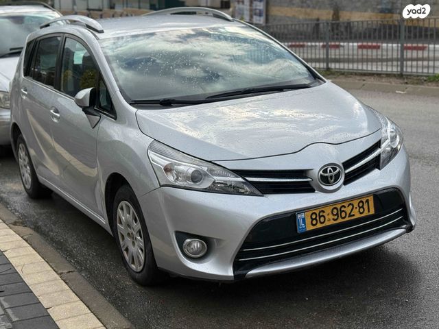 מודעת רכב טויוטה ורסו