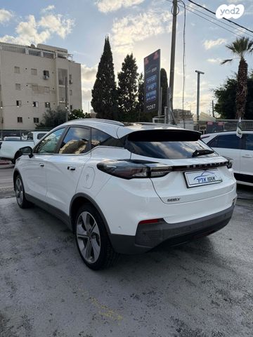 ג׳ילי Geometry C