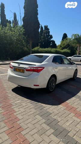 טויוטה קורולה