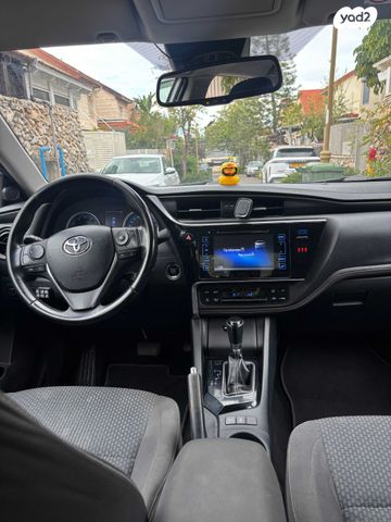 טויוטה קורולה