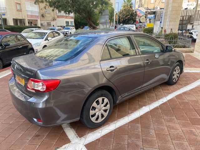 מודעת רכב טויוטה קורולה