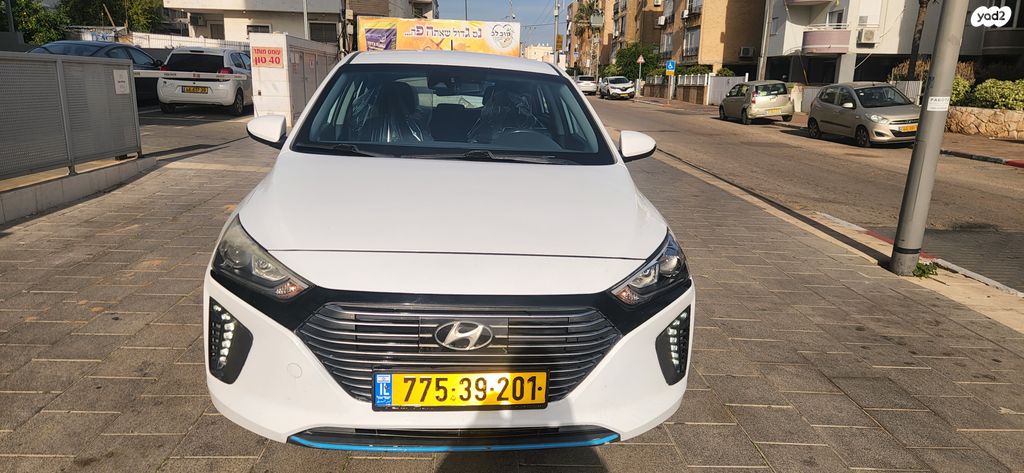 מודעת רכב יונדאי איוניק