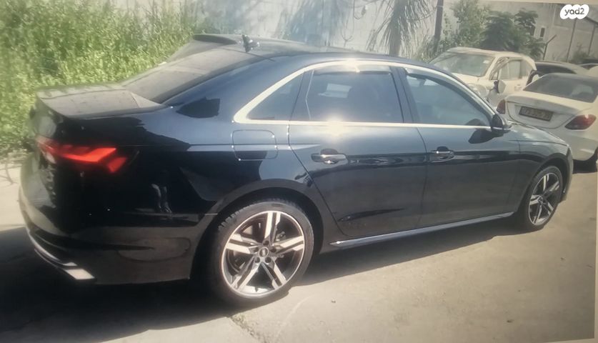מודעת רכב אאודי A4 2