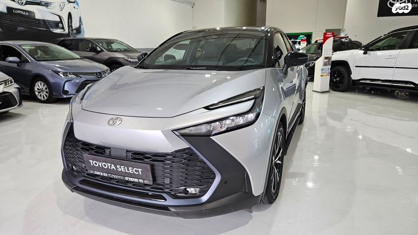מודעת רכב טויוטה C-HR