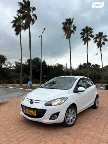 מודעת רכב מאזדה 2