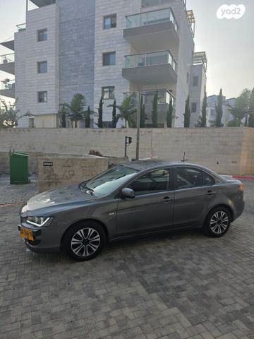 מיצובישי לנסר