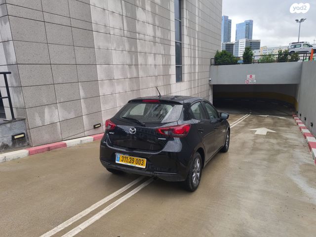 מודעת רכב מאזדה 2